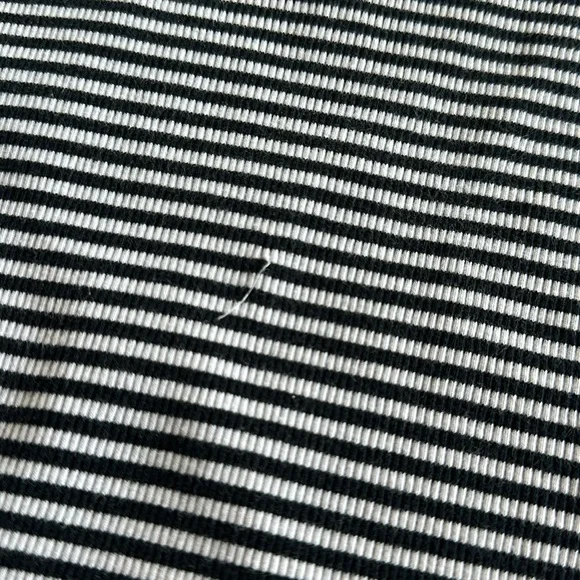 DIVIDED H&M Black & White Striped Baby doll T-Shirt - Picture 3 of 9